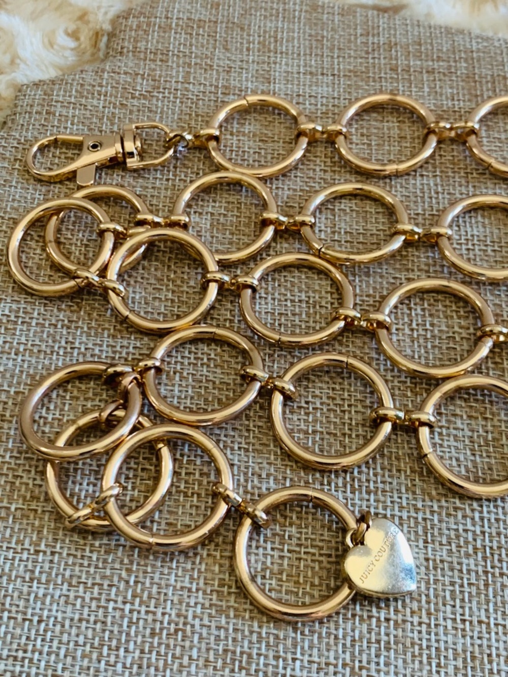 JUICY COUTURE Gold Tone Interlocking Rings Trendy Belt